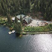 Lac Des Roches Resort