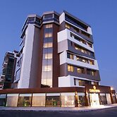 Majura Hotel