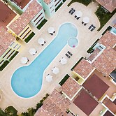 Los Flamencos Aparthotel