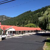 Overlander Motel