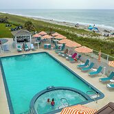 Crystal Coast Oceanfront Hotel