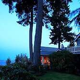 Skiff Point Guest House