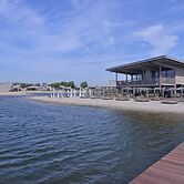Oasis Punt-West Hotel & Beach Resort