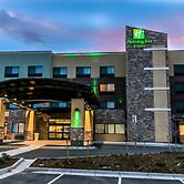 Holiday Inn & Suites Denver Tech Center-Centennial by IHG
