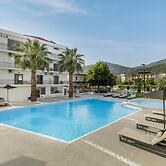 Stavros Beach Hotel
