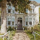 McCall House Boutique Inn