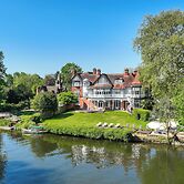 River Arts Club