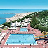 Isamar Holiday Village