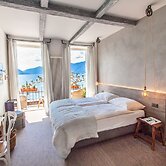 Seven Boutique Hotel