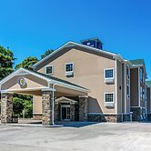 Cobblestone Hotel & Suites - Erie