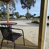 Glenavys Waitaki River Motor Camp - Caravan Park