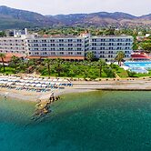 Calamos Beach Family Club Hotel
