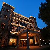 Shanghai Donghu Hotel