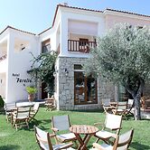 Paralio Hotel