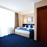 Cruise Hotel
