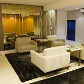 Summit Millian Hotel