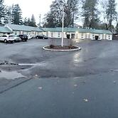 Budget Lodge by OYO Portland West