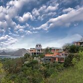 Seven Havens Residence