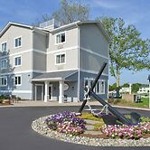 Anchored Inn at Hidden Harbour Marina