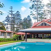 Highlander Hotel & Apartments