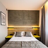 Air Hotel