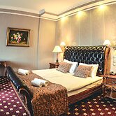 Komoda Club Residence