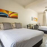 Nightcap at Emerald Star Hotel