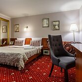 Mayak Hotel