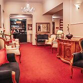 Hotel Capital