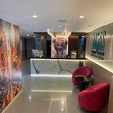 YOURS HOTEL LIFESTYLE