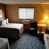 Lakeside Motor Inn