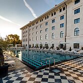 Hotel Brown Beach House & Spa