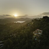 The Albatross, Kandy