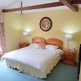 Roade House Hotel