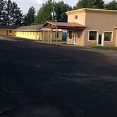 Pleasure Point Inn & Suites