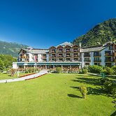 Hotel Das Gastein - including Alpentherme entrance all year and includ