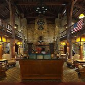 Giant City Lodge