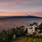 Hotel AWA Puerto Varas