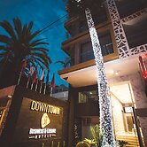 New Art's DownTown Hotel
