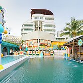 A-One The Royal Cruise Hotel Pattaya