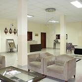 Hotel Ritz Waku-Kungo