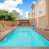 La Quinta Inn & Suites by Wyndham Lake Charles - Westlake