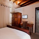 Oinoessa Traditional Boutique Houses