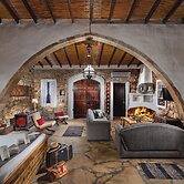 Oinoessa Traditional Boutique Houses