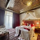 Royal Victoria - Ex British Embassy