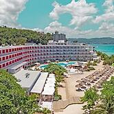 Grand Decameron Cornwall Beach, A Trademark All-Inclusive Resort