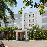 Grand Decameron Cornwall Beach, A Trademark All-Inclusive Resort