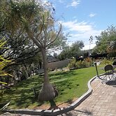Daisy Country Lodge