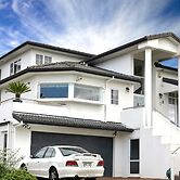 Lush & Co Auckland Bed & Breakfast