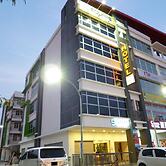 9 Square Hotel - Bangi